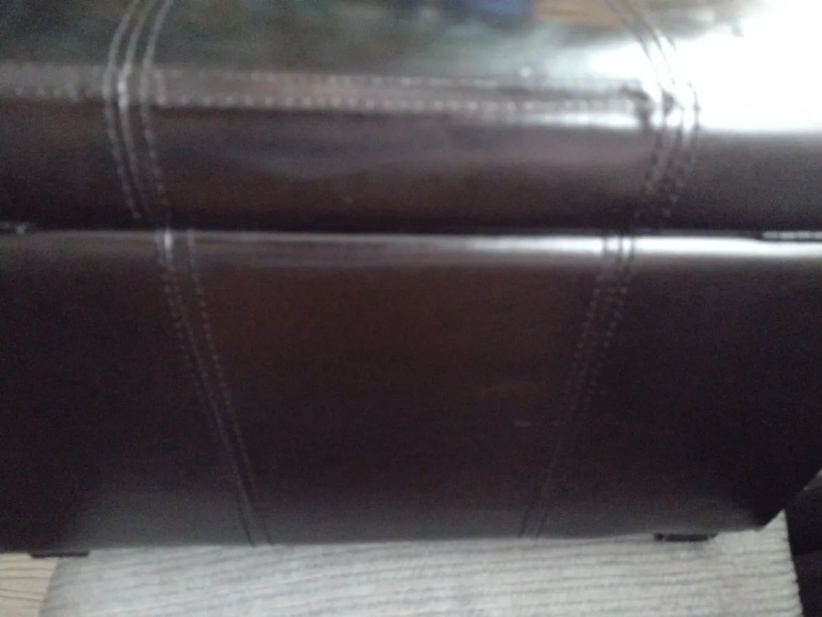 Vintage leather cushioned stool with storage - Image 4