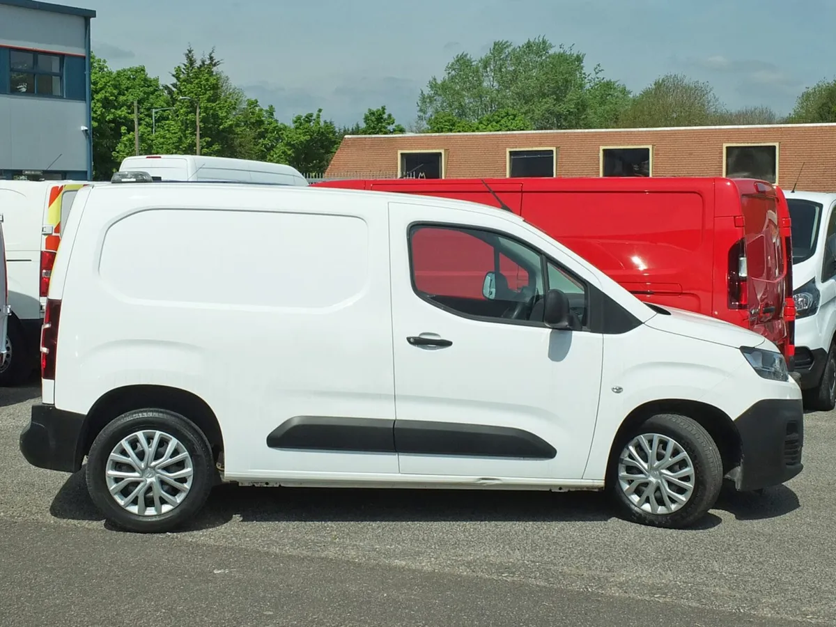 2020 Citroen Berlingo Small Panel Van - Image 1