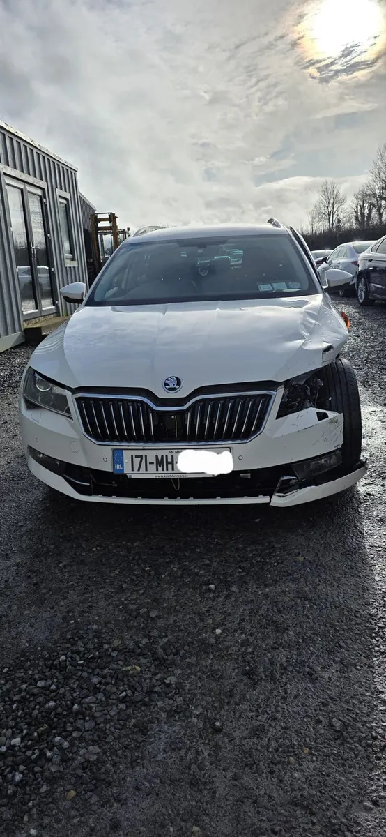 171 SKODA SUPERB 2.0 DIESEL - Image 2