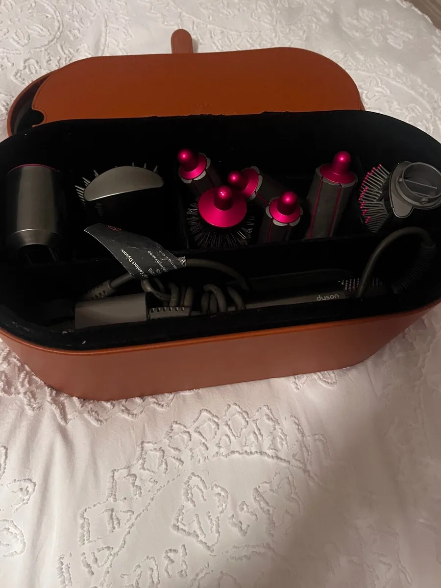 Dyson air wrap - Image 1