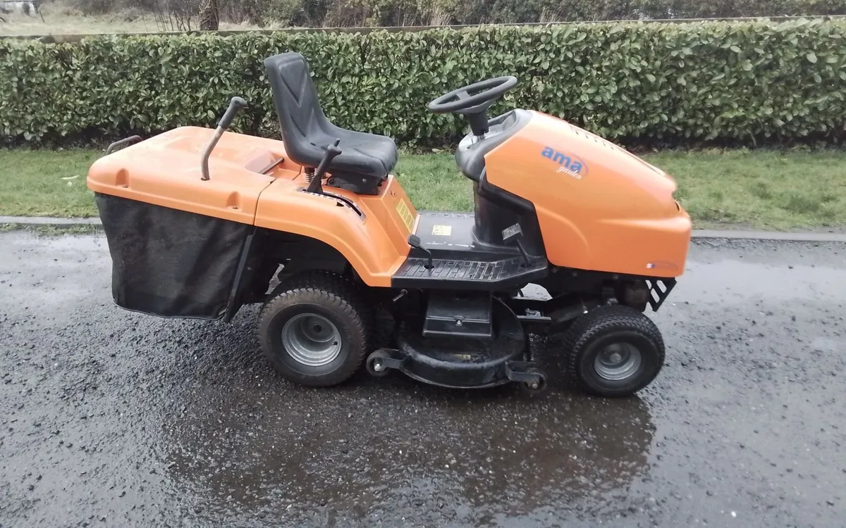 Ride on mower - Image 1