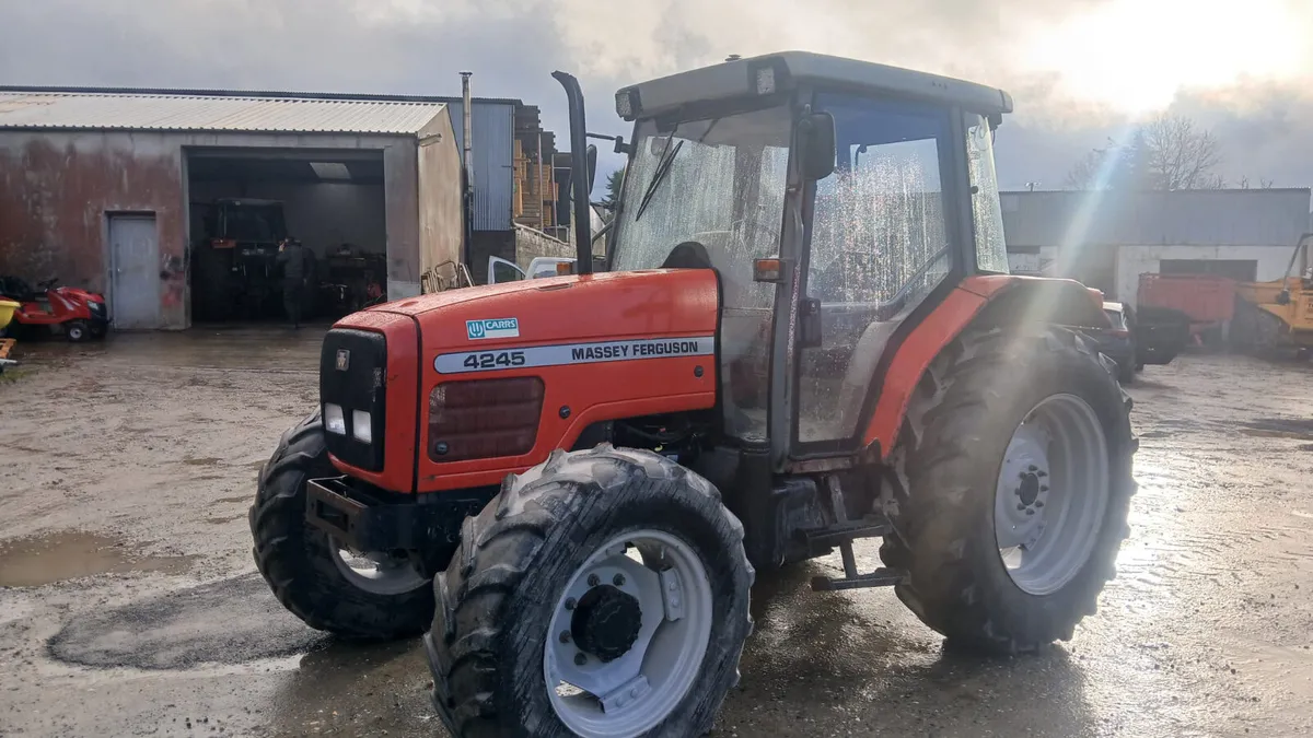 2001 Massey Ferguson 4245 - Image 1
