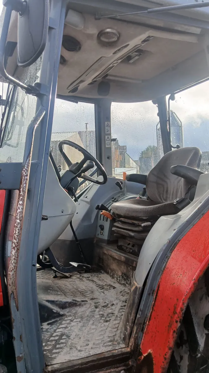 2001 Massey Ferguson 4245 - Image 4