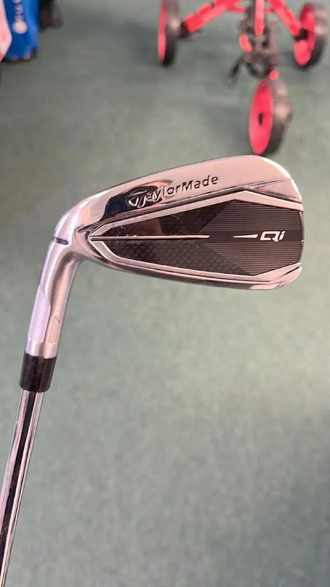 LEFT HAND Taylormade Qi 5-SW Regular€1199 Now €749 - Image 4