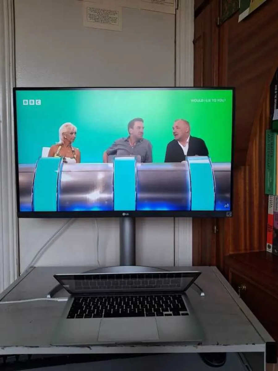 LG 27 inch 4k monitor - 27UP850N - Image 1