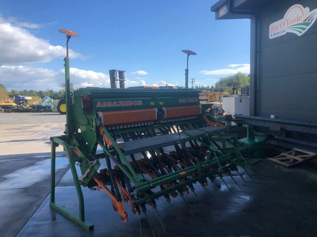 Used Amazone Ad302 Box Drill to Suit Amazone Power - Image 4