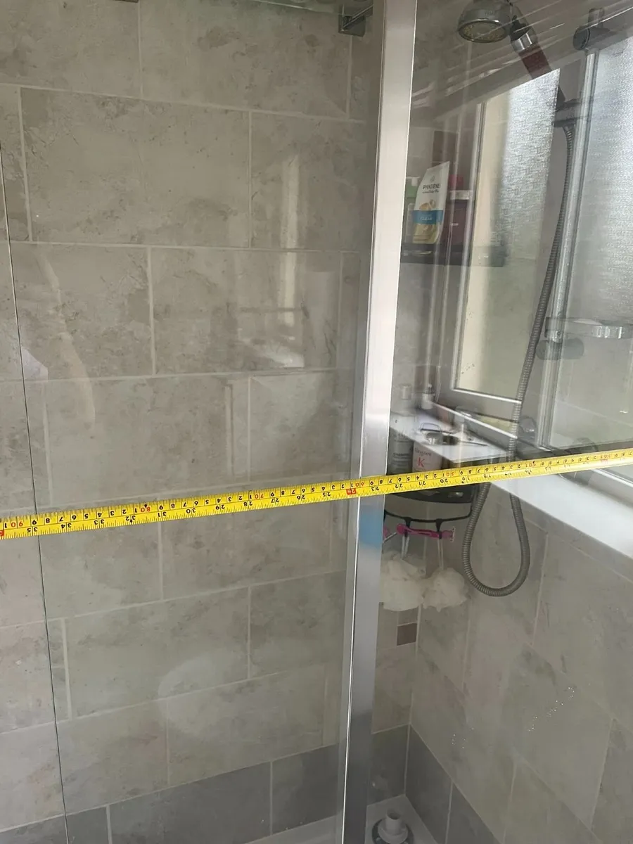 Shower Screen (Used for one month) - Image 1