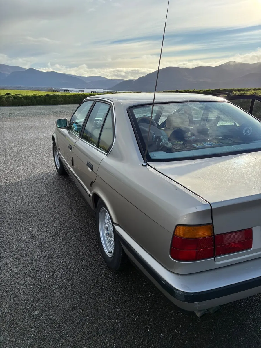 Classic BMW 5-Series 1988 - Image 3