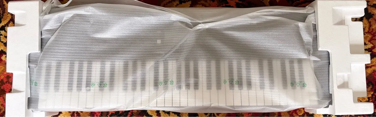 Yamaha PSR-E383 – Like New – €220 (negotiable) - Image 3