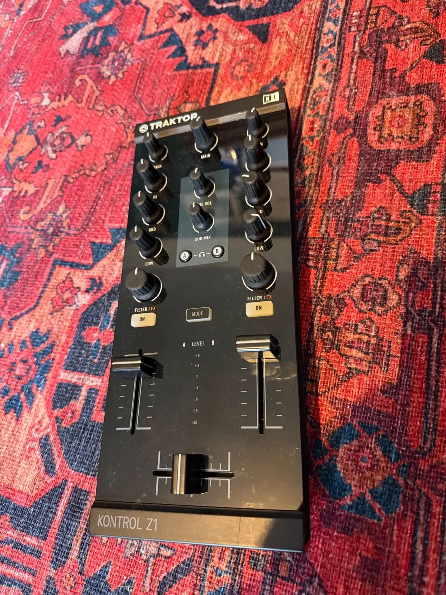 Native Instruments Z1 DJ Mixer- Traktor - Image 4