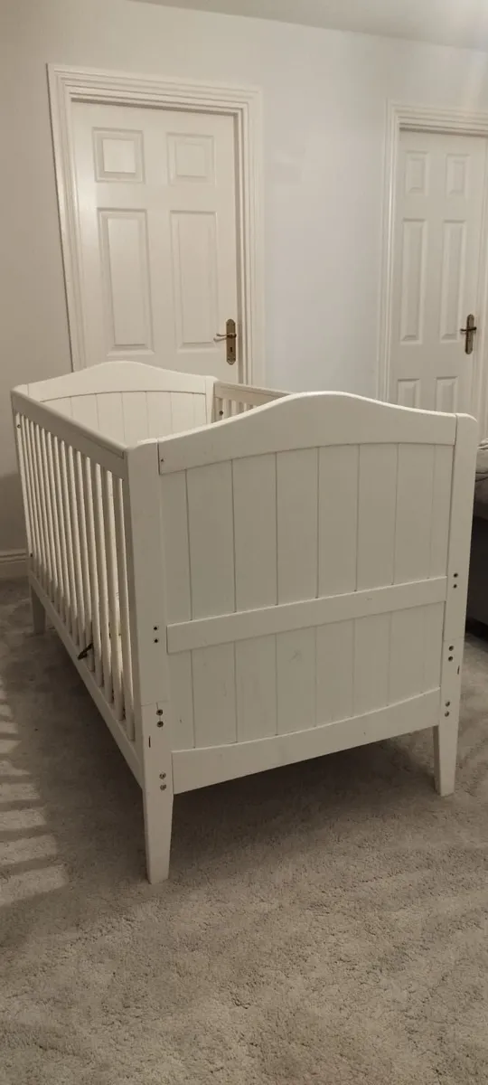 Baby cot for sale - Image 1