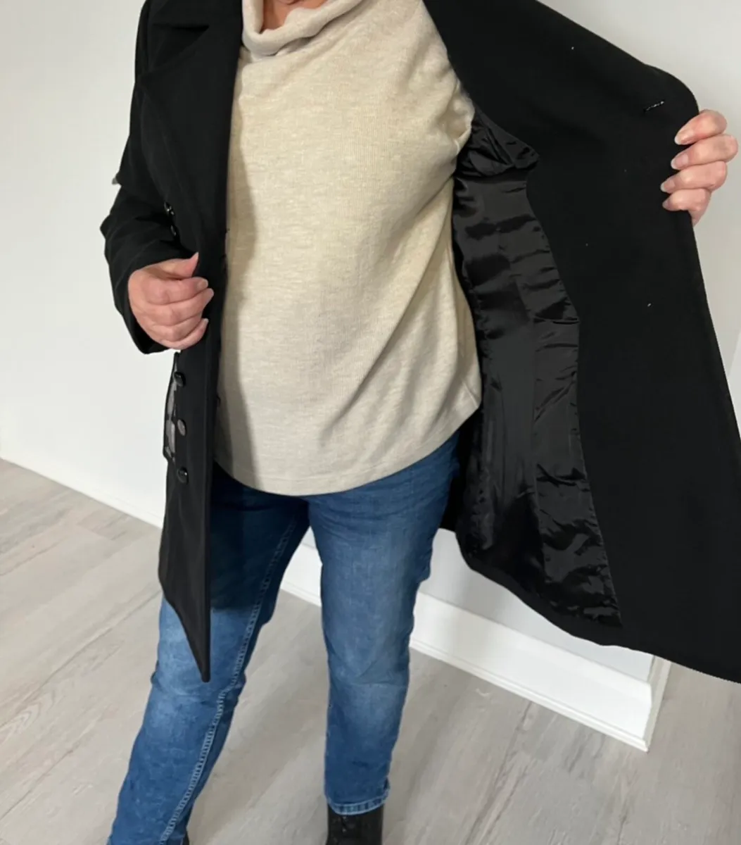 New coat with tags - Image 3