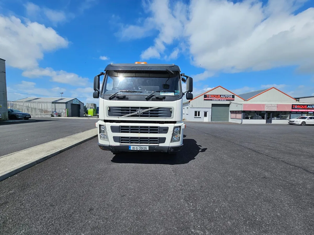 2010 Volvo FH - Image 2