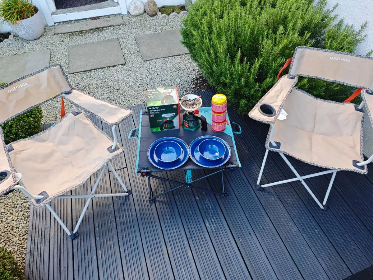 Camping gear, 2 chairs 1 desk 1 stove and dishes - Image 1