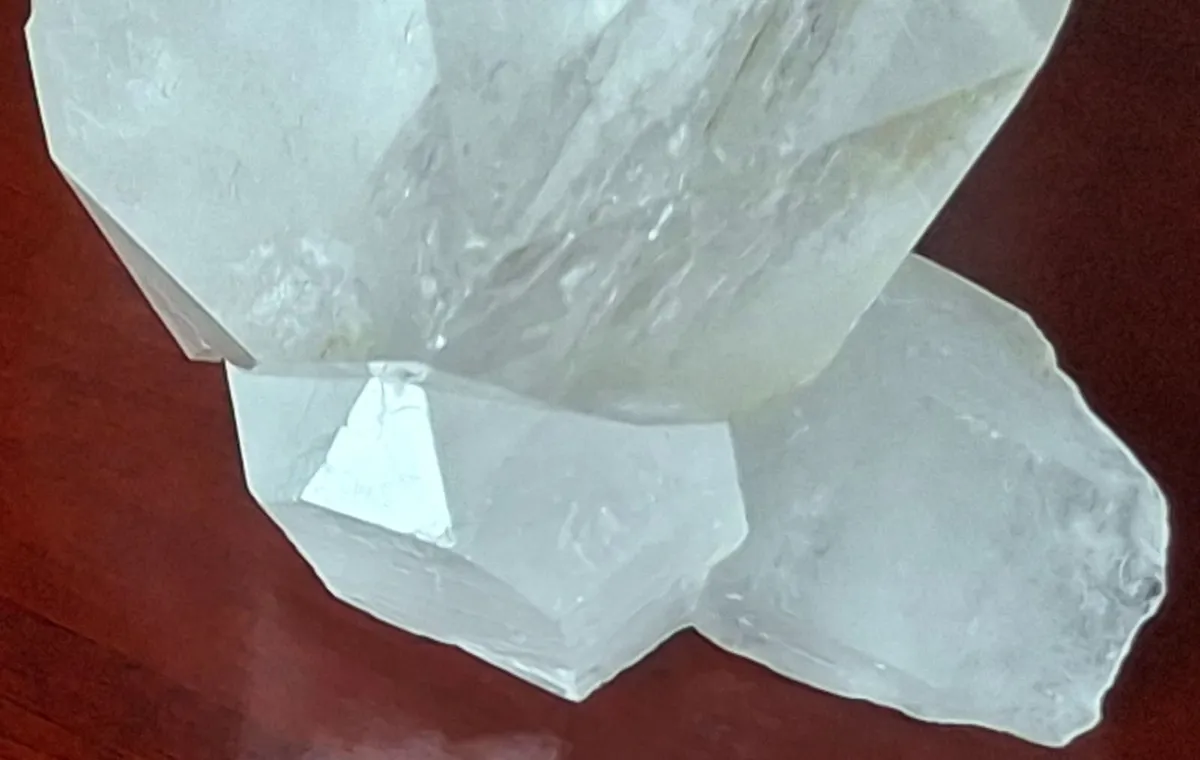 Investment-grade Clear Quartz point. - Image 2