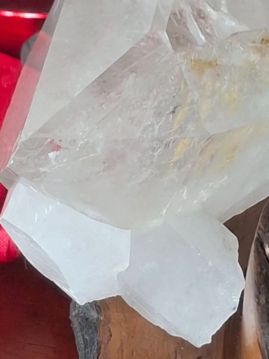 Investment-grade Clear Quartz point. - Image 3