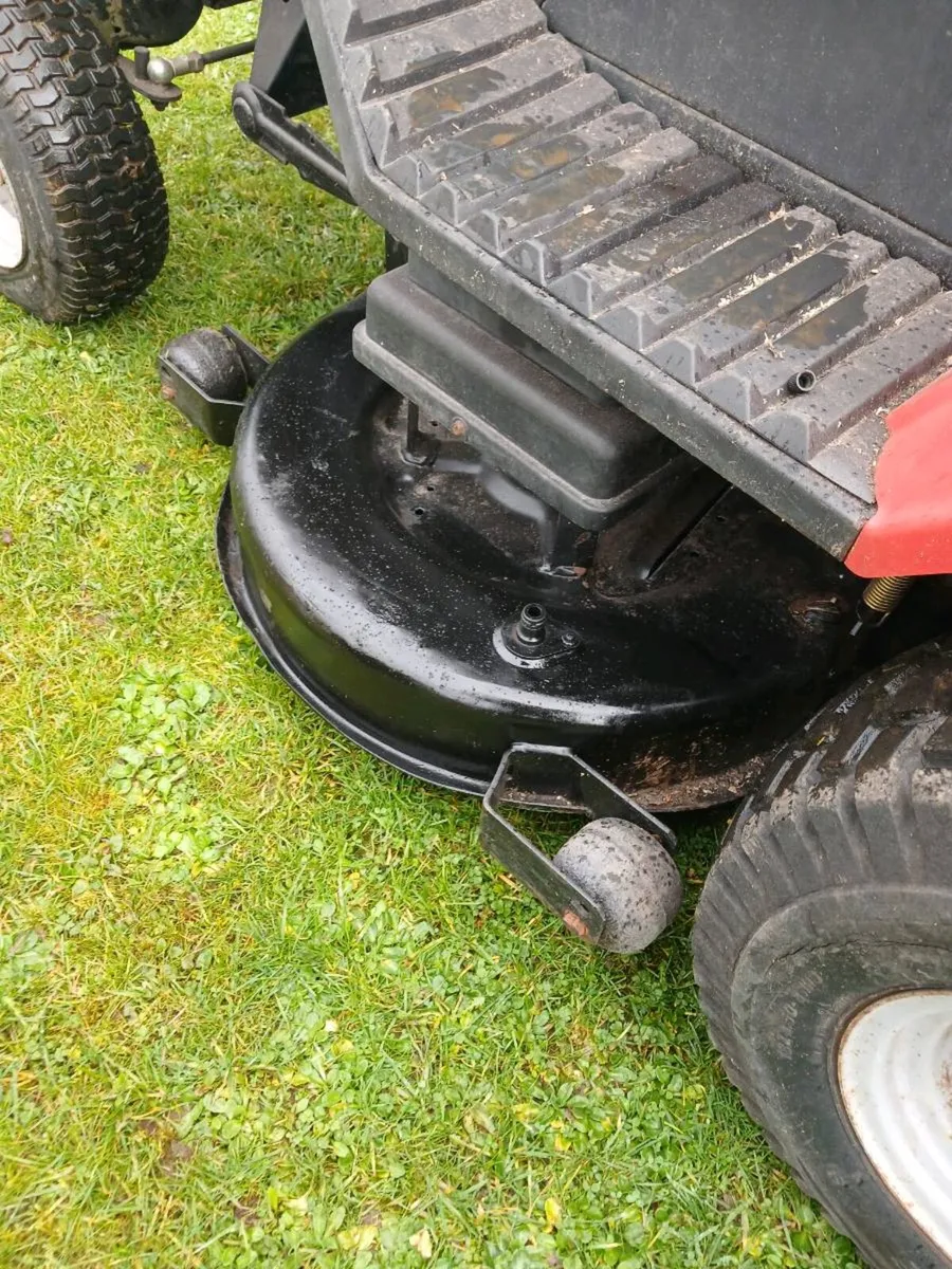 Castlegarden good 40" deck & Briggs engine - Image 4