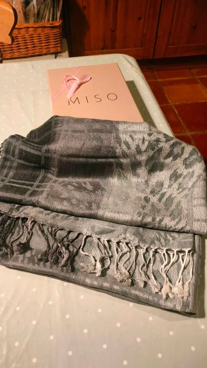 Ladies Miso scarf New in box unwanted present - Image 1