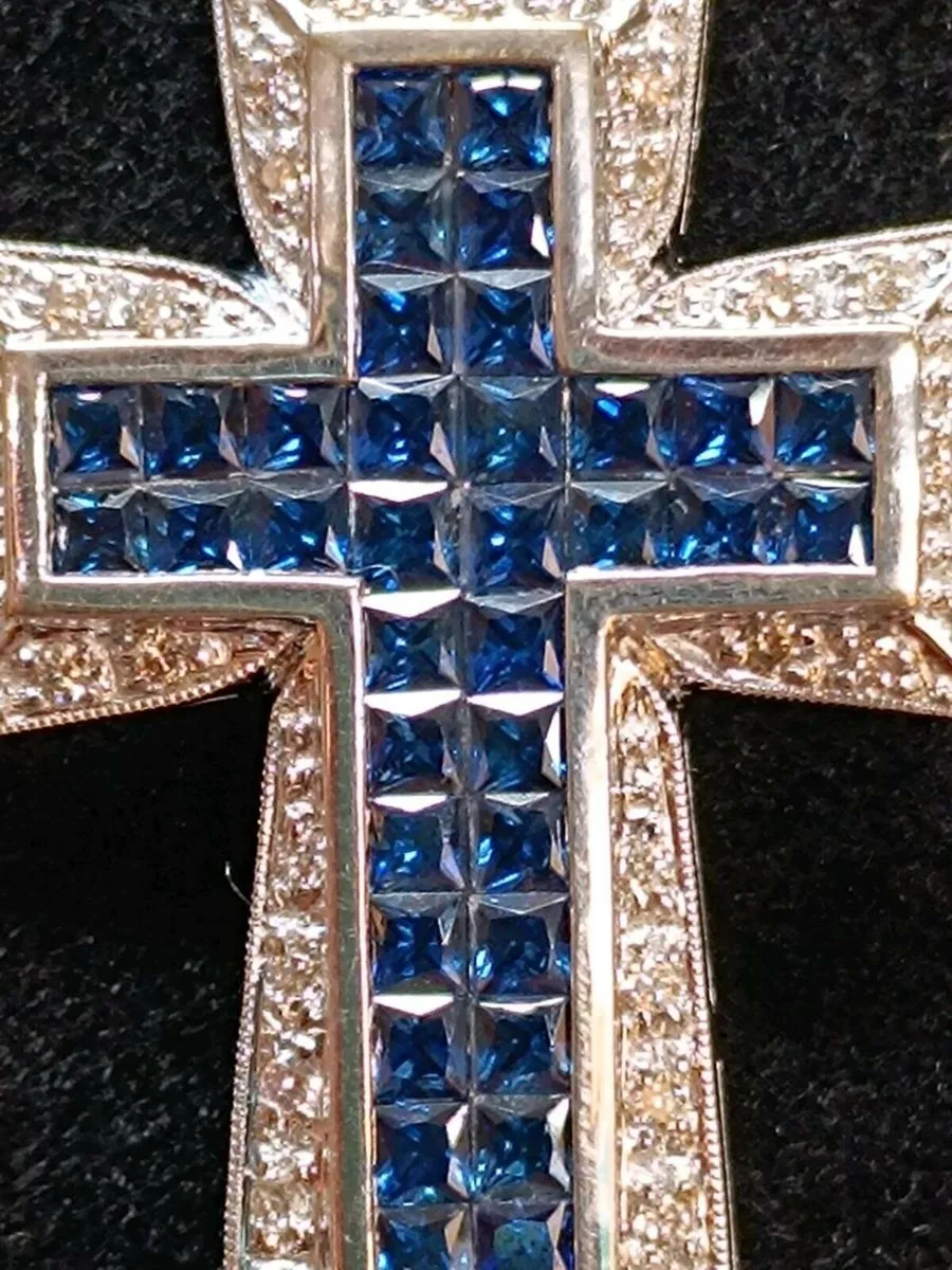 Blue Sapphire & Diamond Cross 18k White Gold - Image 3