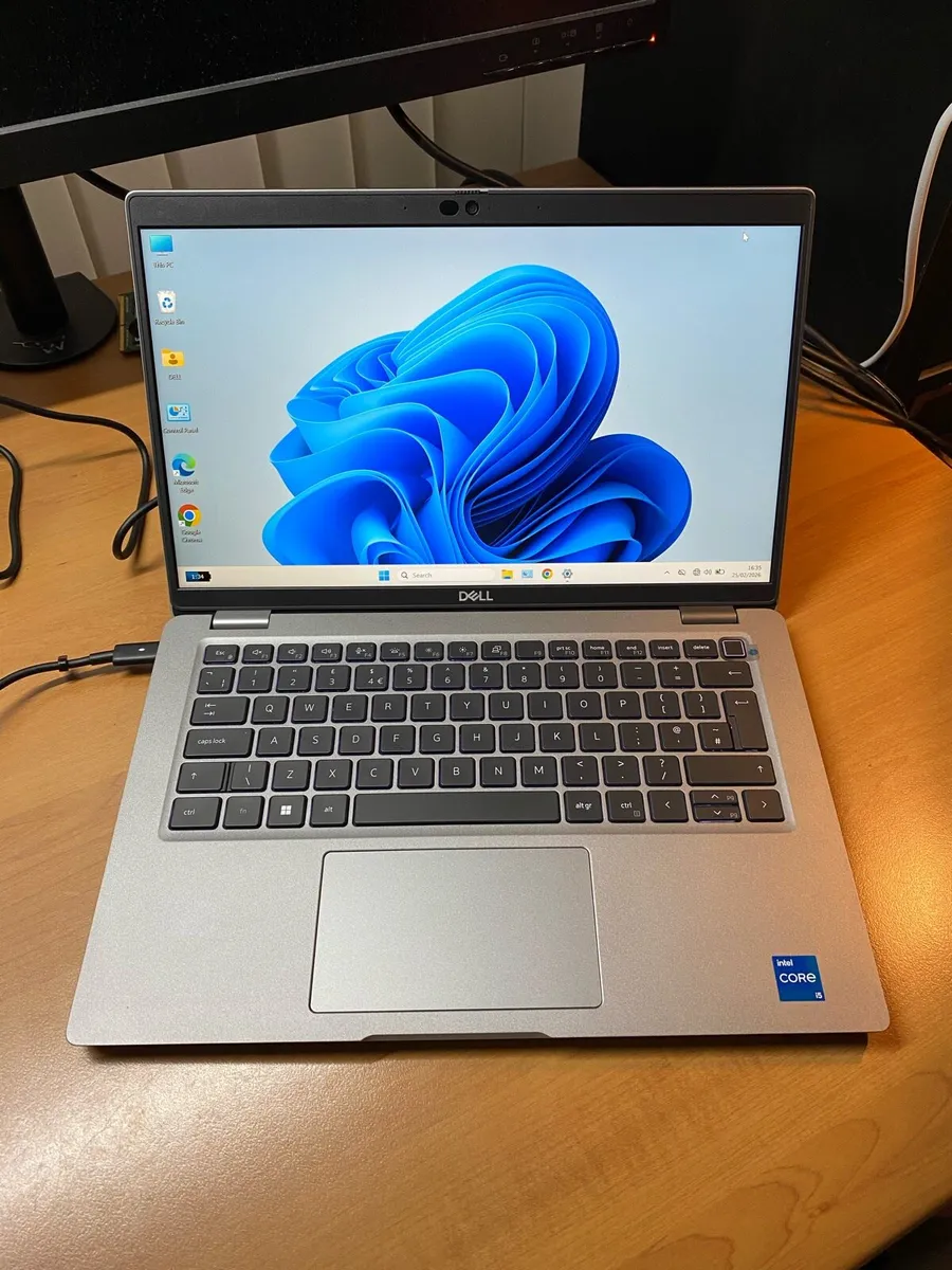 Dell i5 pro 12gen 32gb ram 256ssd win 11 pro - Image 1