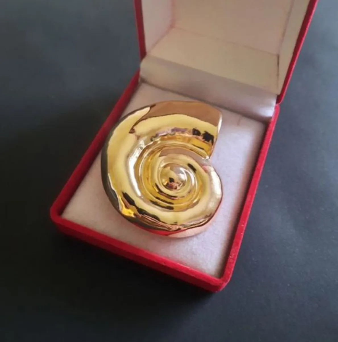 Gold Tone Nautilus Brooch Badge Large Sea Shell - Image 3