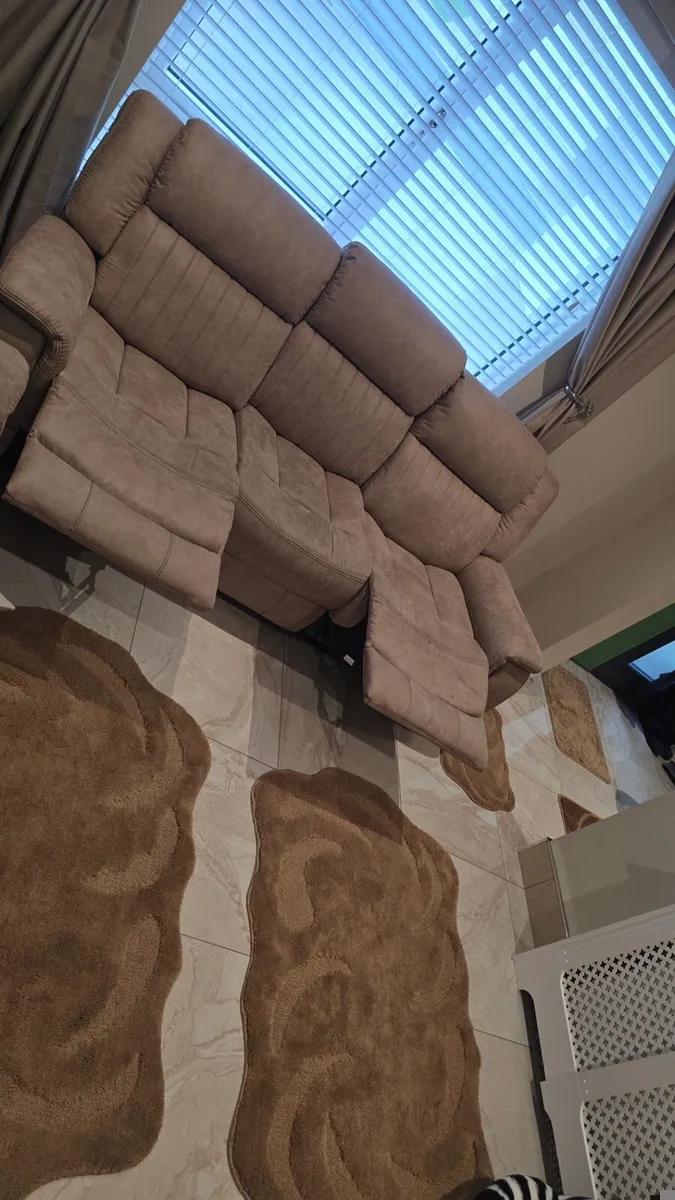 2 & 3 Seater Couch - Image 3