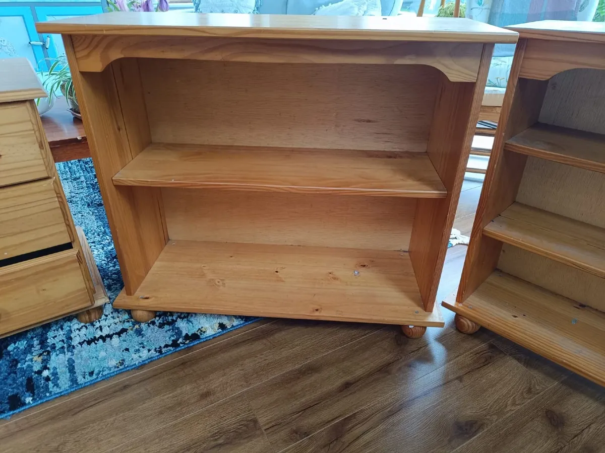 Bedroom furniture - Image 4