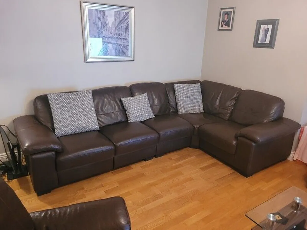 full Leather corner - Image 2