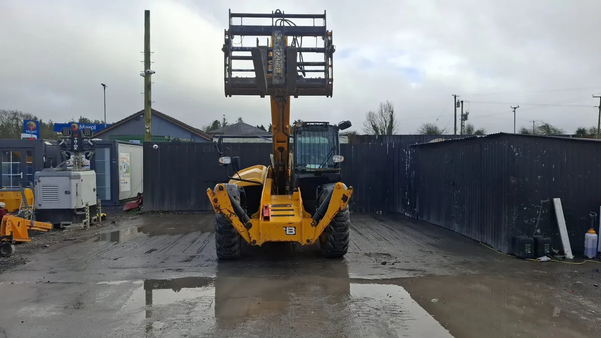 JCB 540-140 Telehandler - Image 3