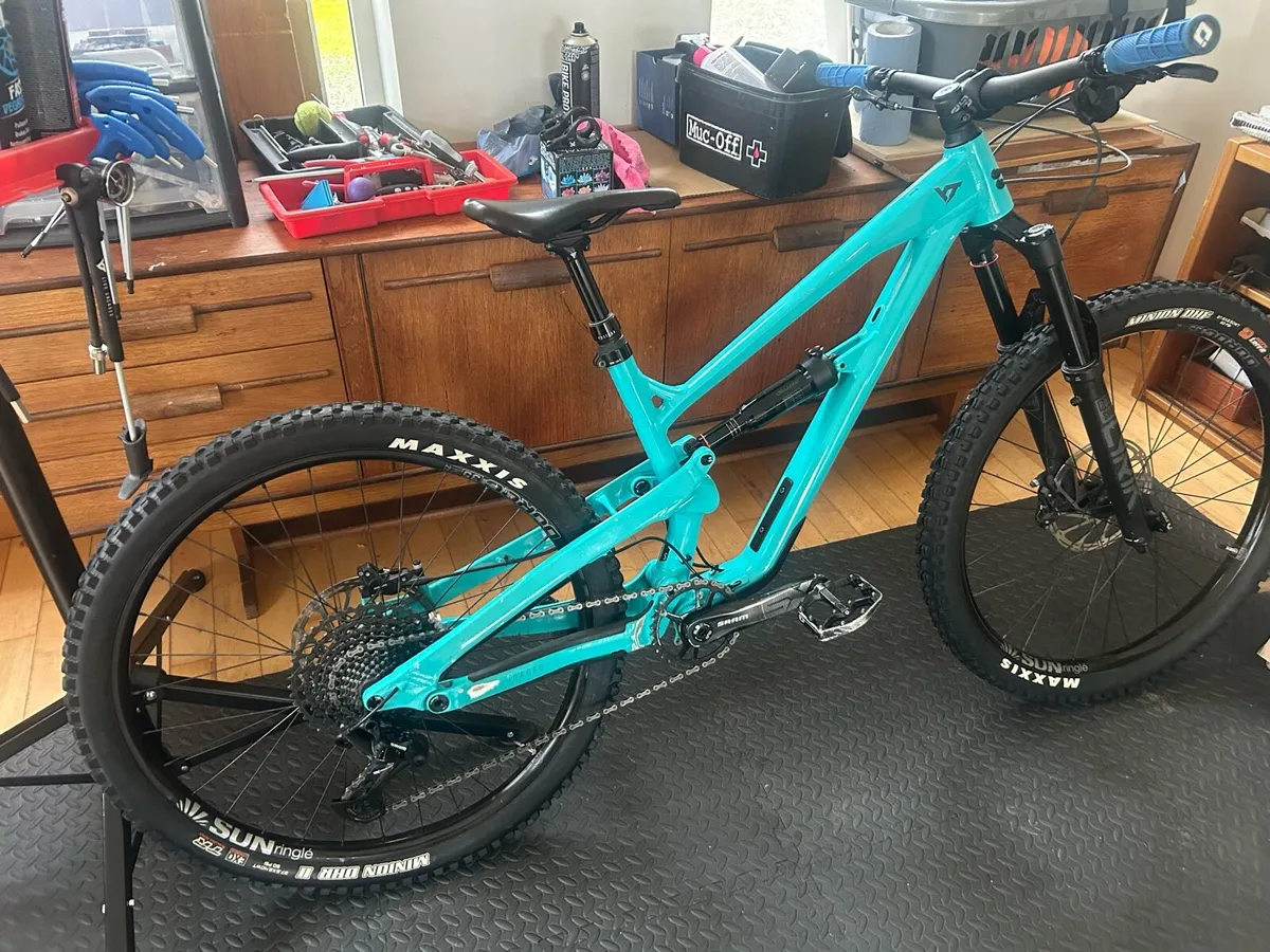 YT Jeffsy Primus 27, All Mountain, Mountain Bike - Image 1