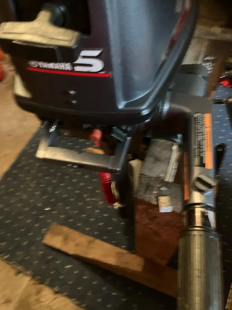 5 HP  2 Stroke L/S outboard - Image 4