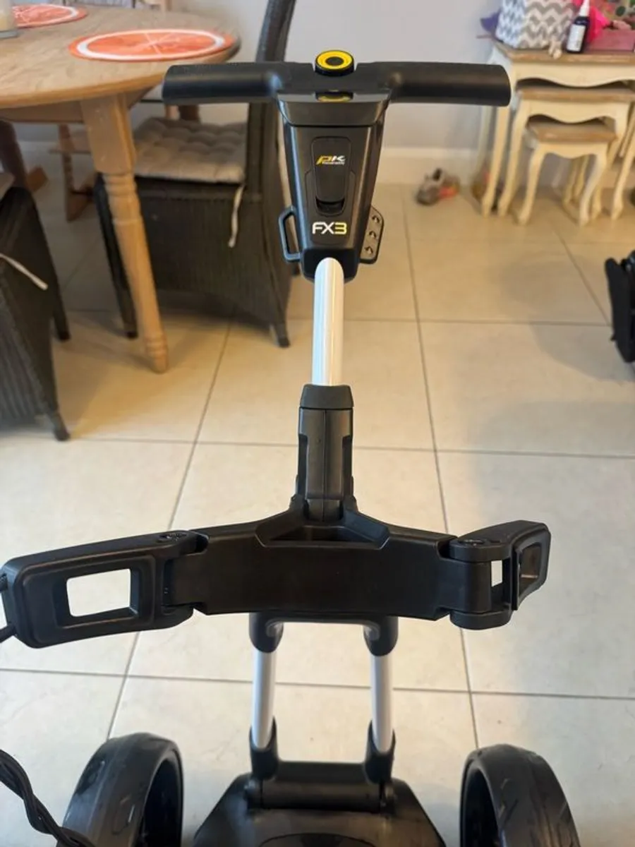 Powakaddy Fx3 Extended battery used 5 times - Image 3