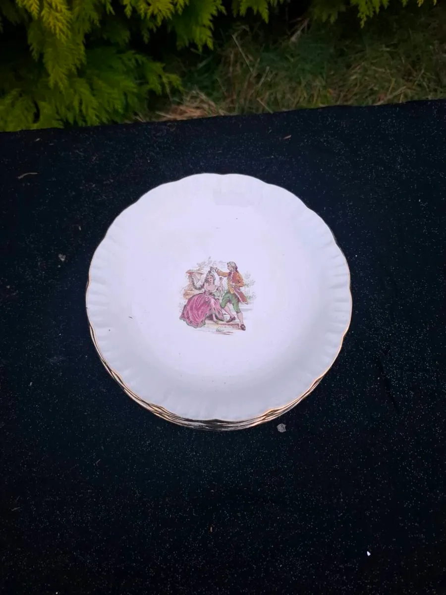 5 marquises dinner plates