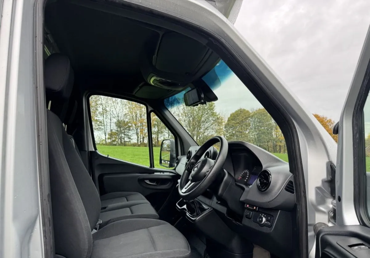 2022 Mercedes-Benz Sprinter Curtainsider Van - Image 4