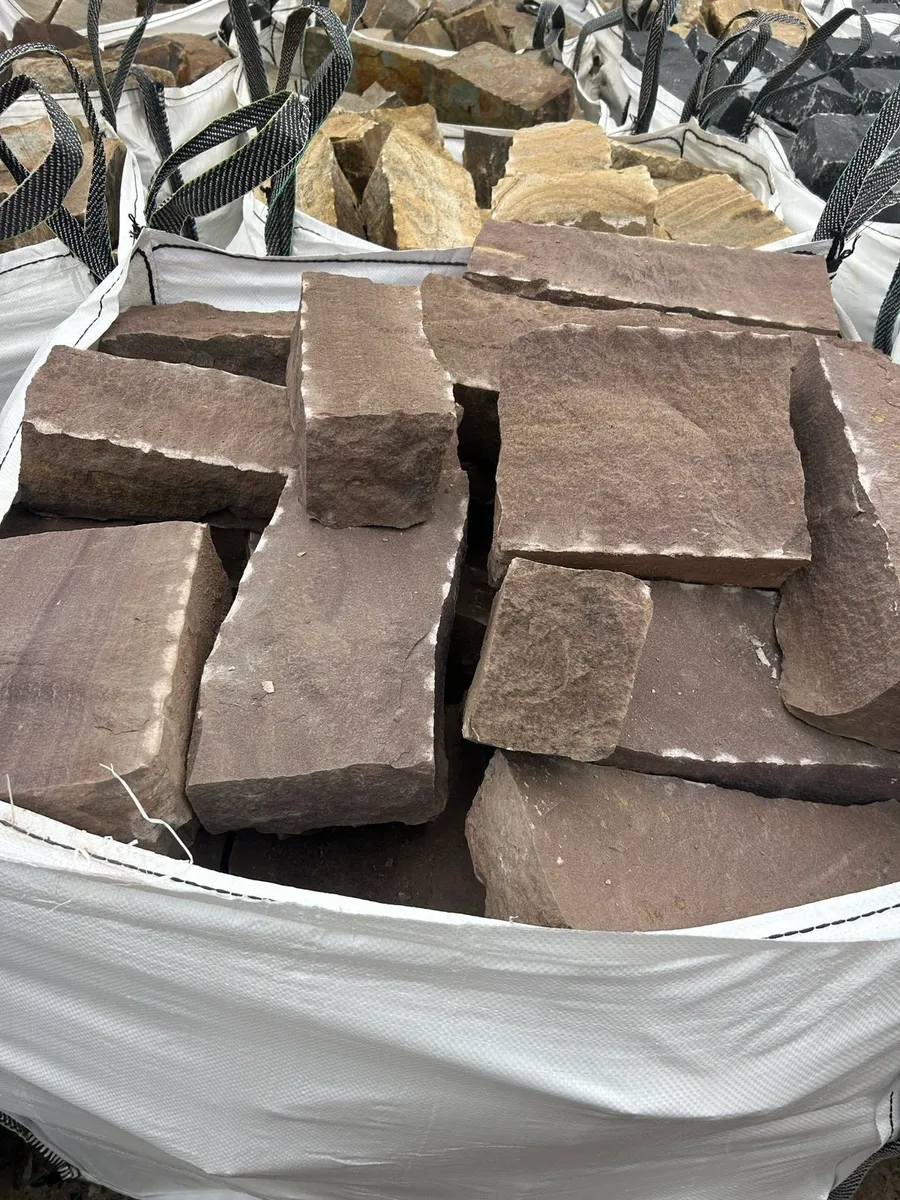 Achill Red Sandstone Building Stone in Bulk Bags - Image 2
