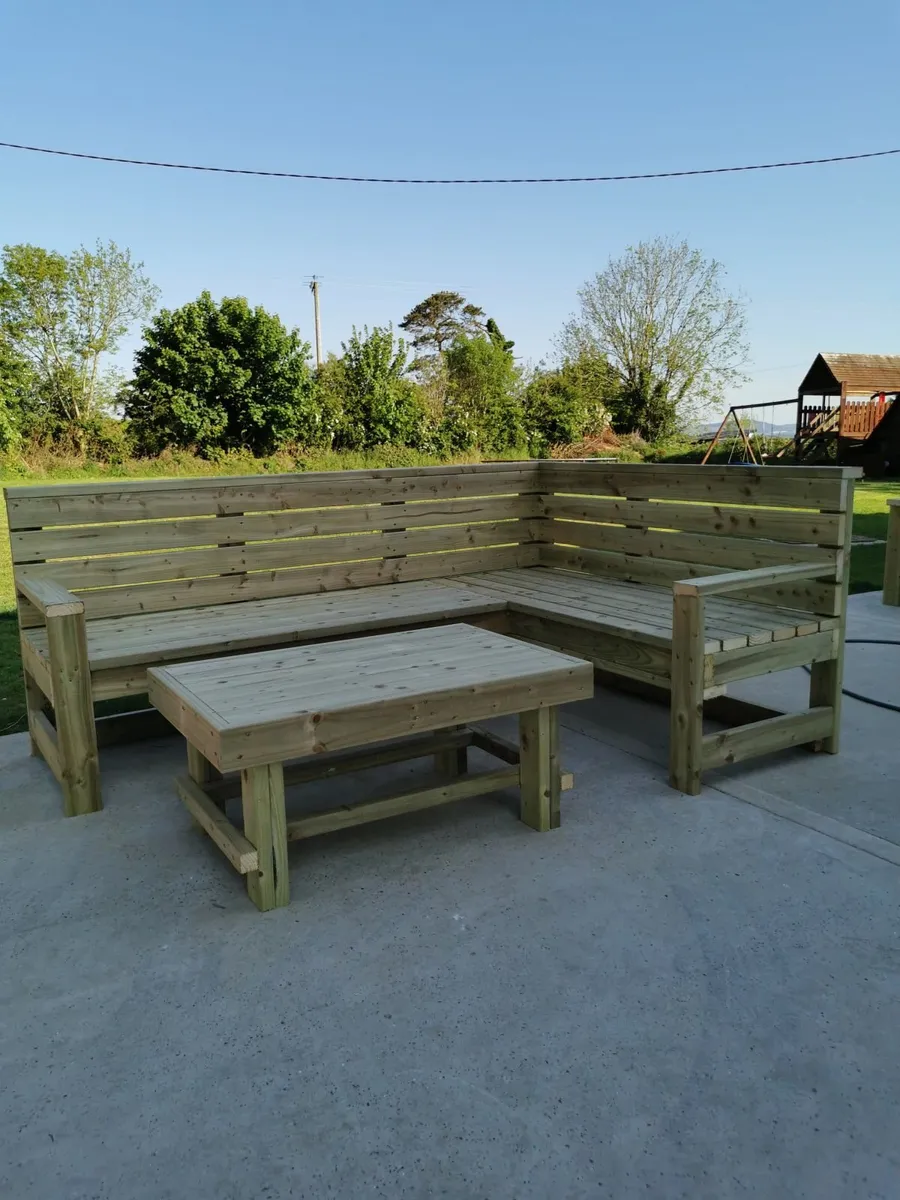Garden furniture - Image 1