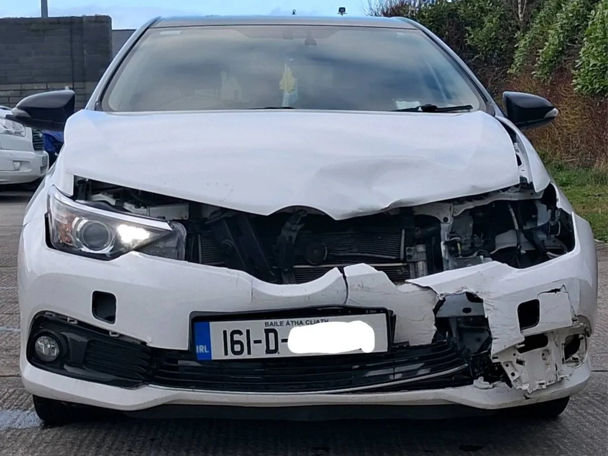 TOYOTA AURIS HYBRID - Image 2