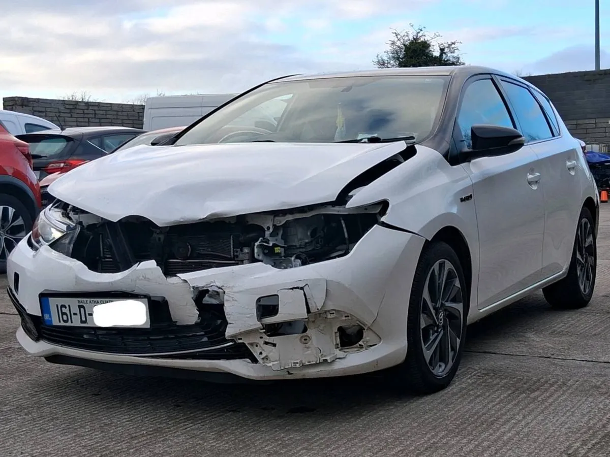 TOYOTA AURIS HYBRID - Image 3