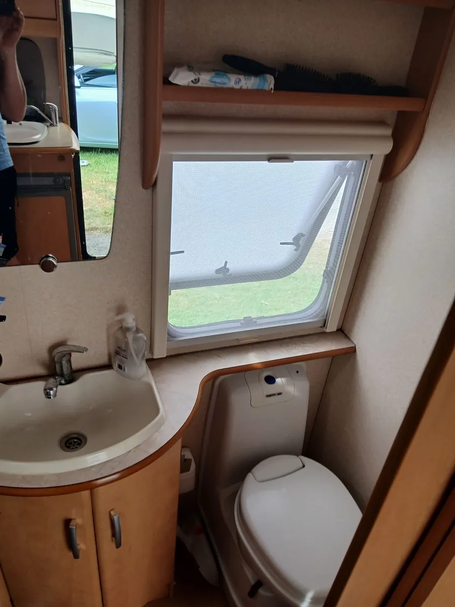 Stunning  bailey pageant provence 5 like new - Image 3