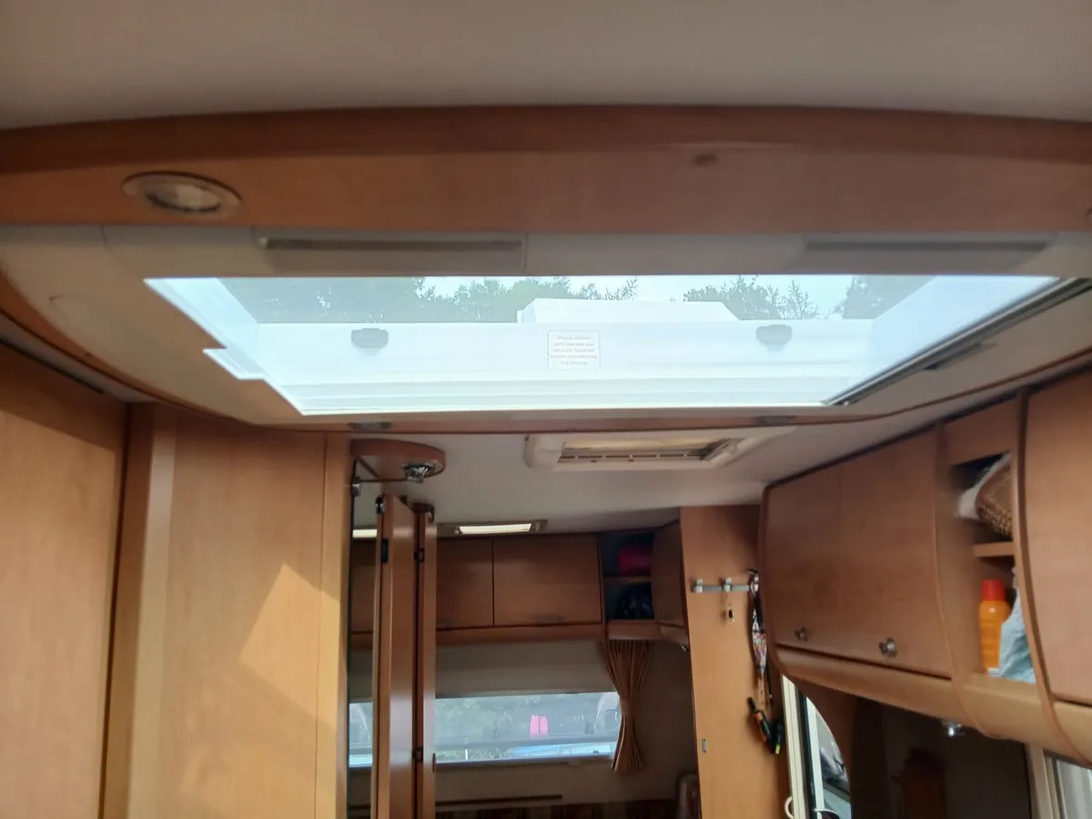 Stunning  bailey pageant provence 5 like new - Image 2