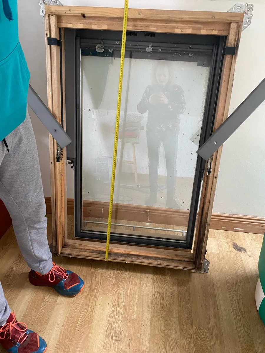 VELUX WINDOW - Image 4