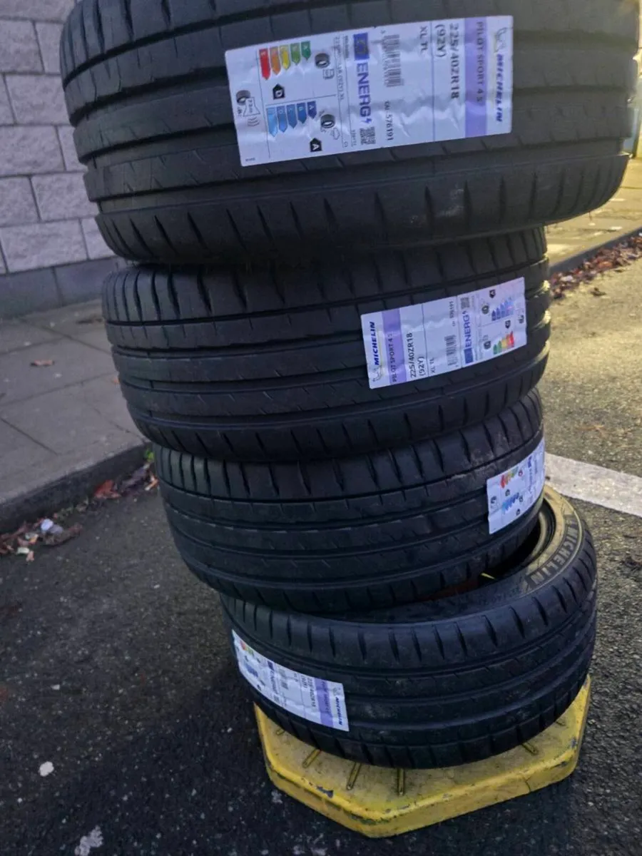 Mitchlin pilot sport 4s 225/40 R18 - Image 4