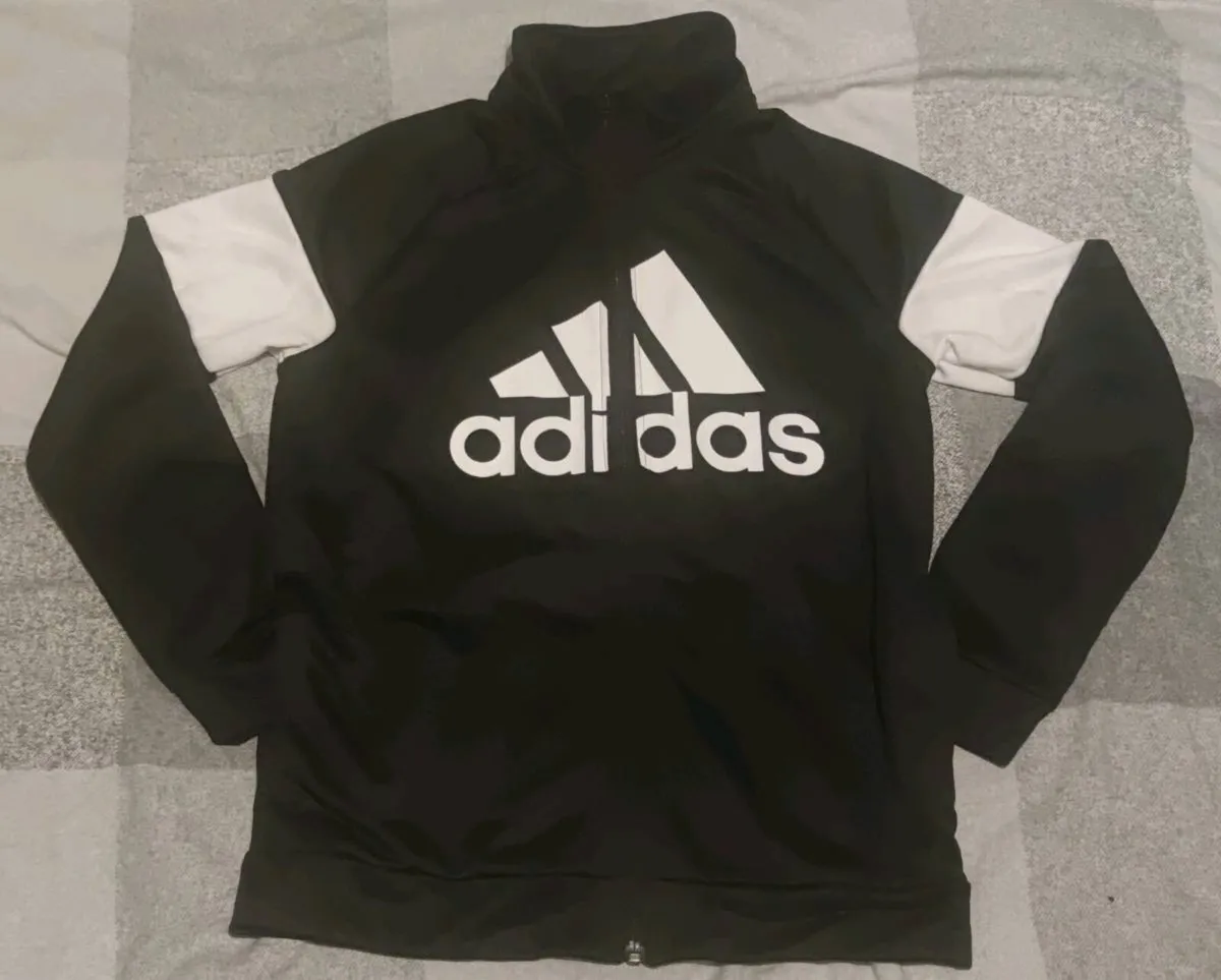 Adidas top 11-12 y.o. - Image 1