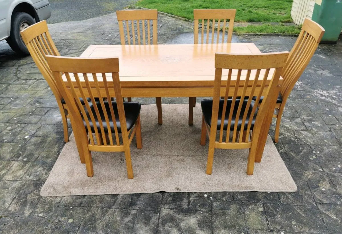 Modern heavy Oak Table and 6 chairs. Urgent Sale. - Image 1