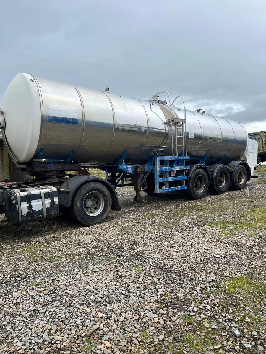 Stainless steel tanker - Image 1