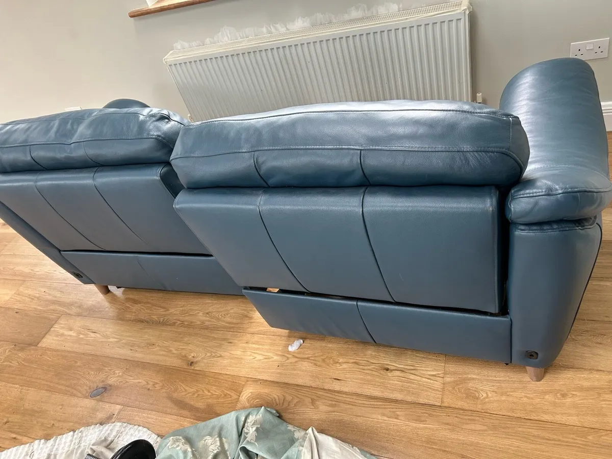 Leather recliner sofa - Image 2
