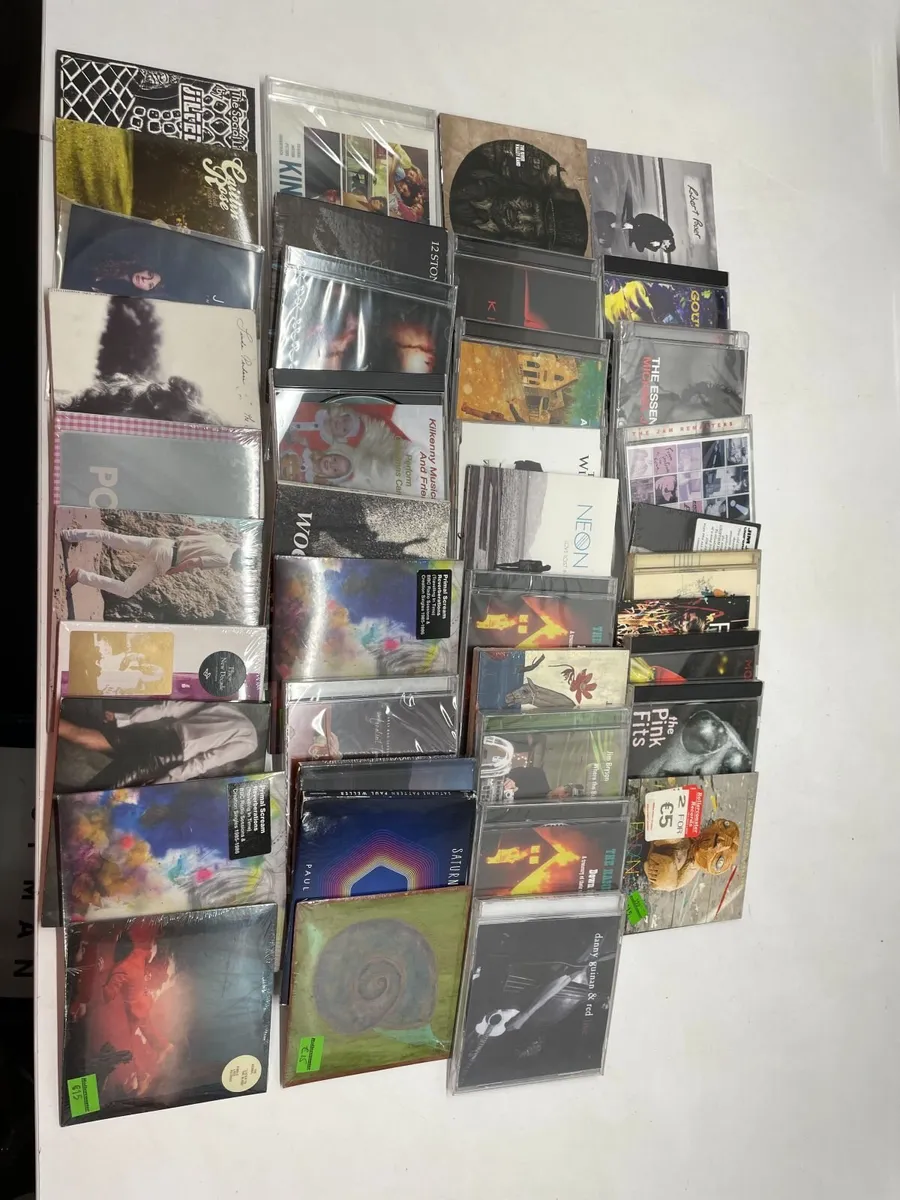 Unreserved Auction of Records, CD's & Equipment - Image 3