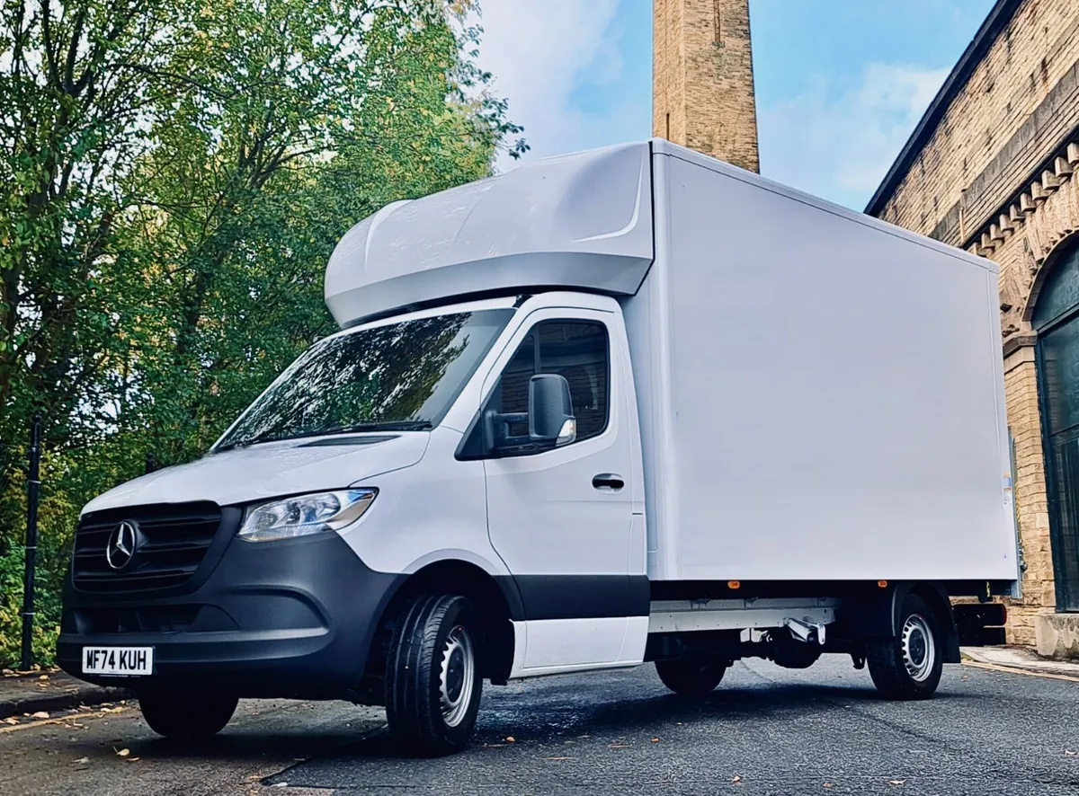 2024 Mercedes-Benz Sprinter Luton Box Van - Image 3