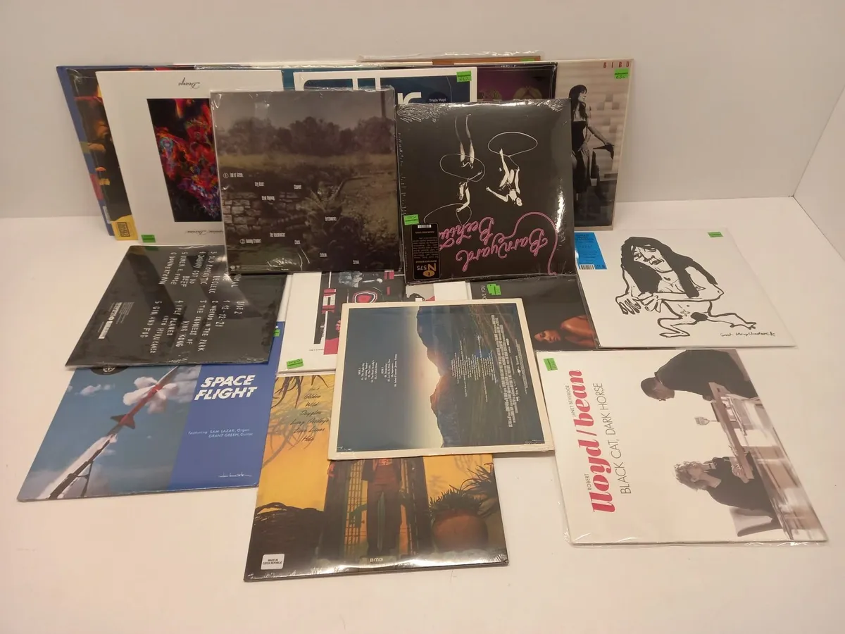 Unreserved Auction of Records, CD's & Equipment - Image 4