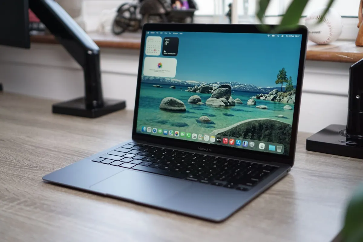 MacBook Air 13" M1 | 2020 | 8GB | 256GB | 94% Batt - Image 1